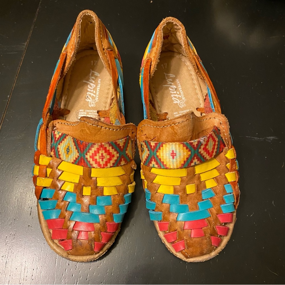 Lupita’s Kids beautifully vibrant colored Huaraches Size 11